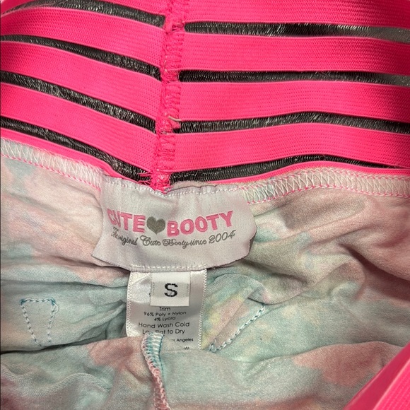 Cute Booty pants size small 2 pair - Picture 2 of 5